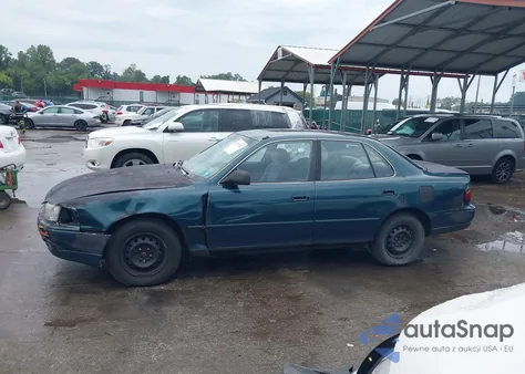 1996 Toyota Camry Dx/Le/Xle z USA, uszkodzony, nr VIN 4T1BG12K8TU809618